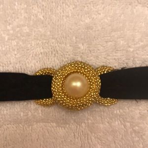 Pearl ad Gold Black Velvet Vintage Choker